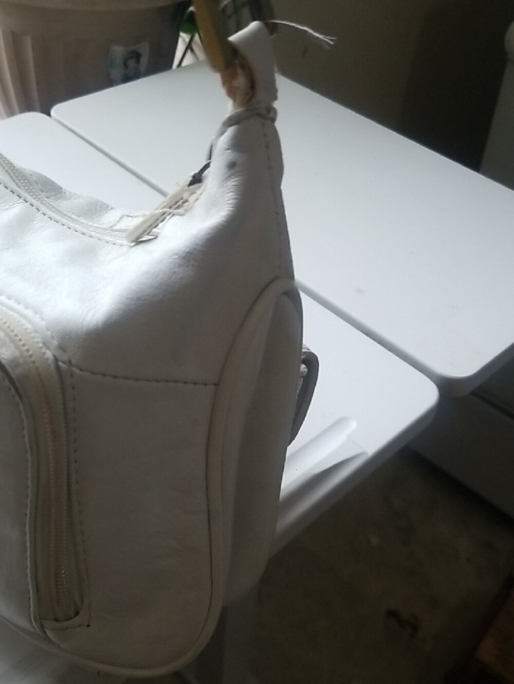 Wilsons Leather White Shoulder Bag with Front Buckle Pockets - Picture 4 of 15